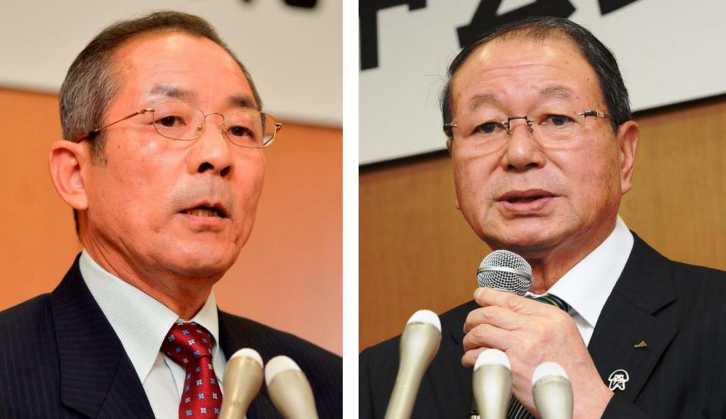 Choe Okuno (right) and Toru Nakaya, candidates for JA-Zenchu’s presidential election, make a speech at a gathering of delegates in Tokyo on Tuesday, June 23.