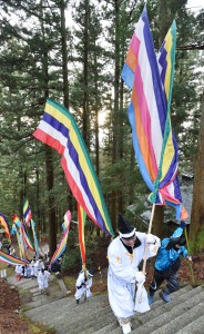 幡祭り・神社到着YMD_4679